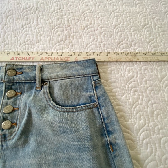 Old Navy Blue Denim Button Fly Mini Skirt Jean skirt, backyard bbq, vacation - Picture 9 of 11